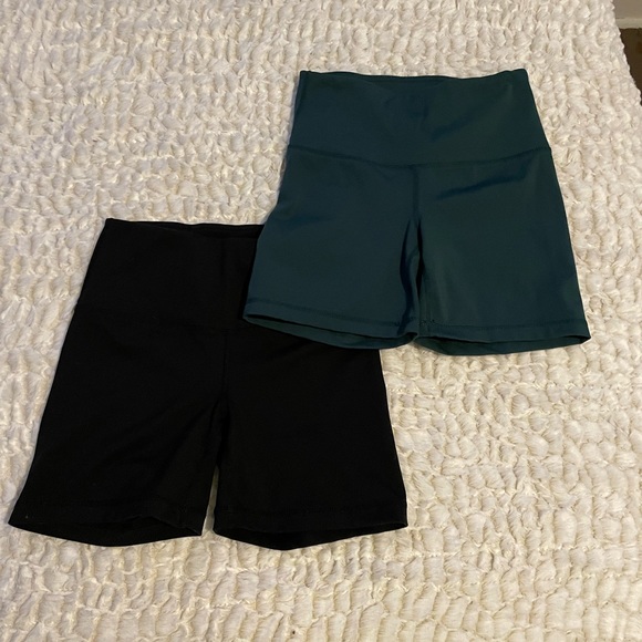Yogalicious Spandex Biker Shorts (2) - Picture 2 of 3
